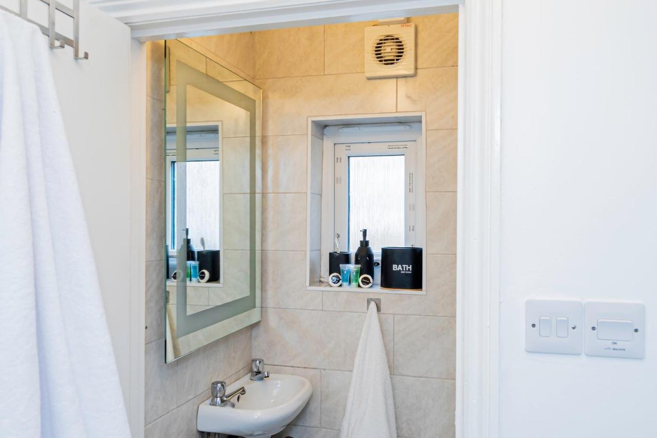 Charming 2-Bedroom Flat With A Garden And Free Parking At Abingdon Oksford Zewnętrze zdjęcie
