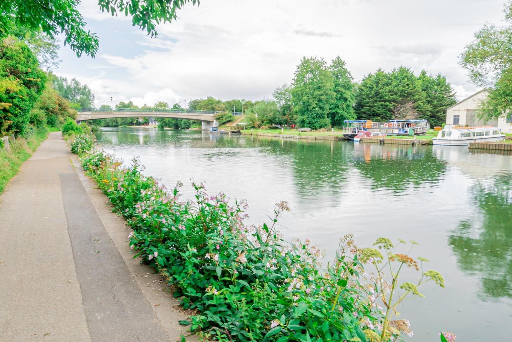 Charming 2-Bedroom Flat With A Garden And Free Parking At Abingdon Oksford Zewnętrze zdjęcie